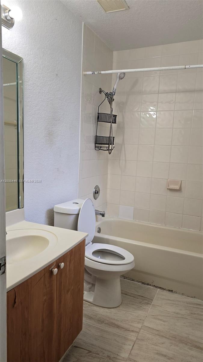 671 SW 10th Street