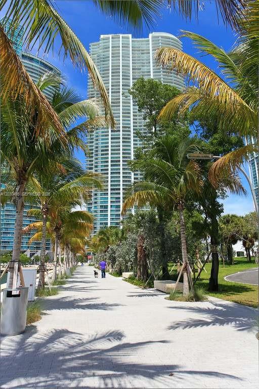 900 Biscayne Boulevard