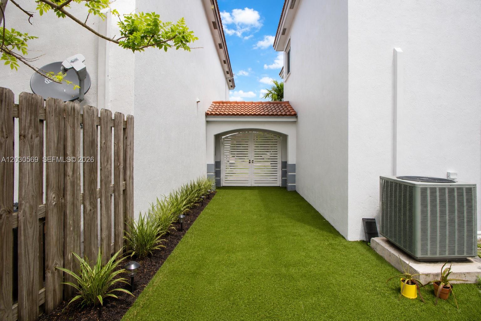 2564 SW 147th Path