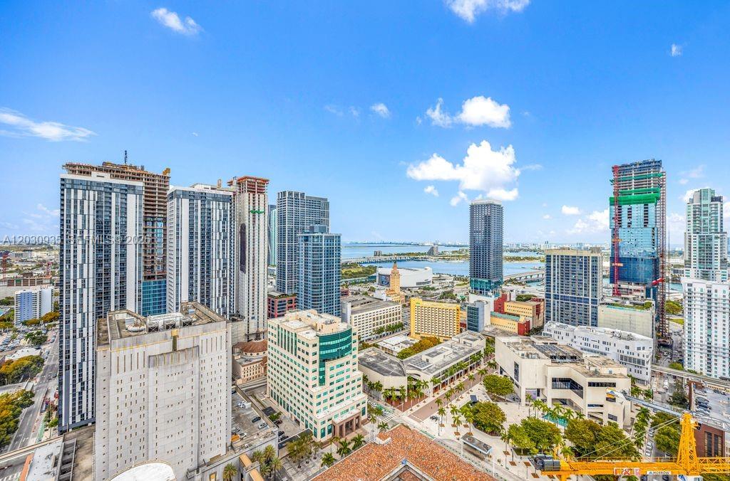 225 N Miami Avenue