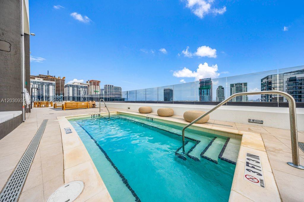 225 N Miami Avenue