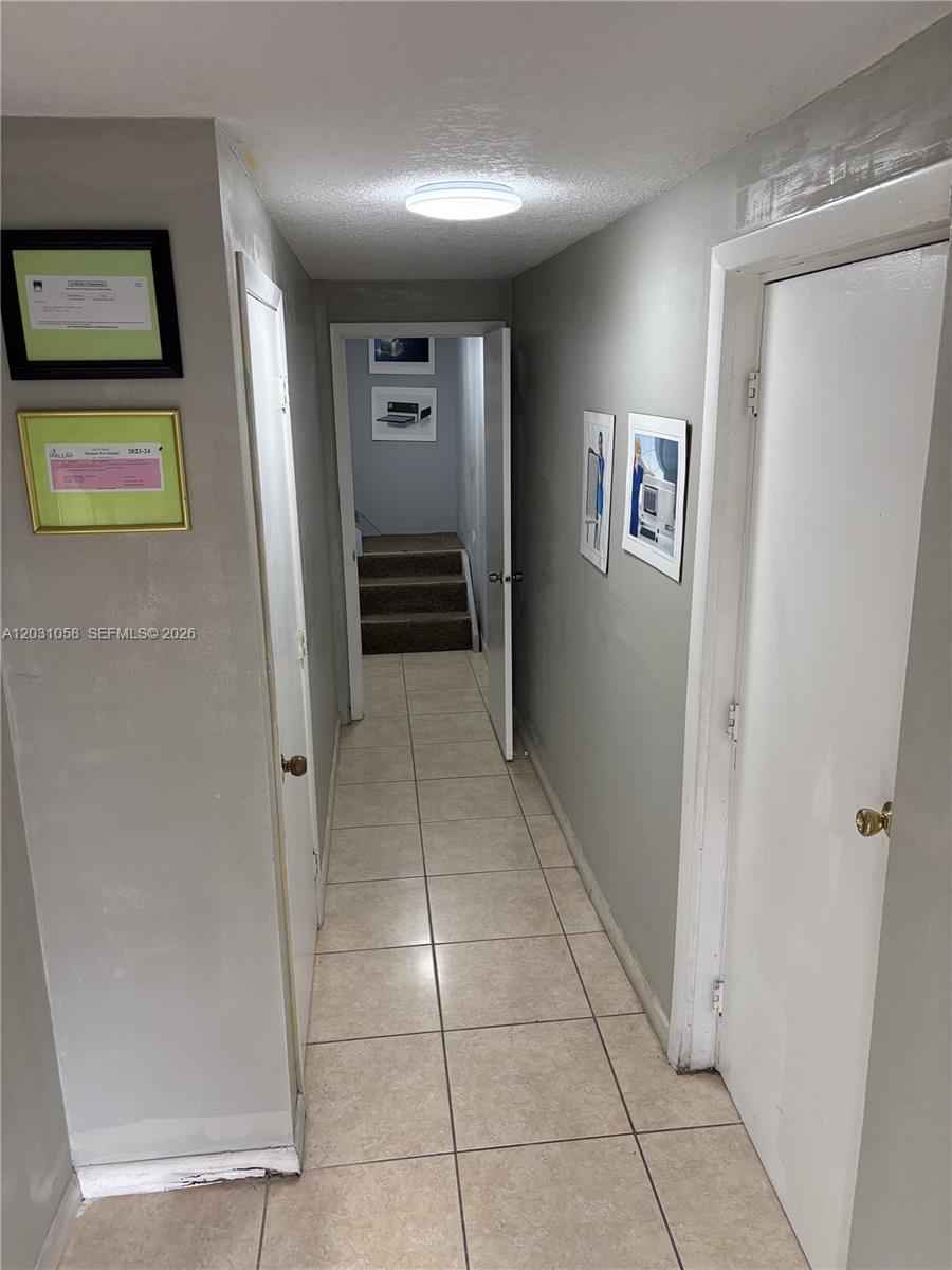 1750 W 39th Place