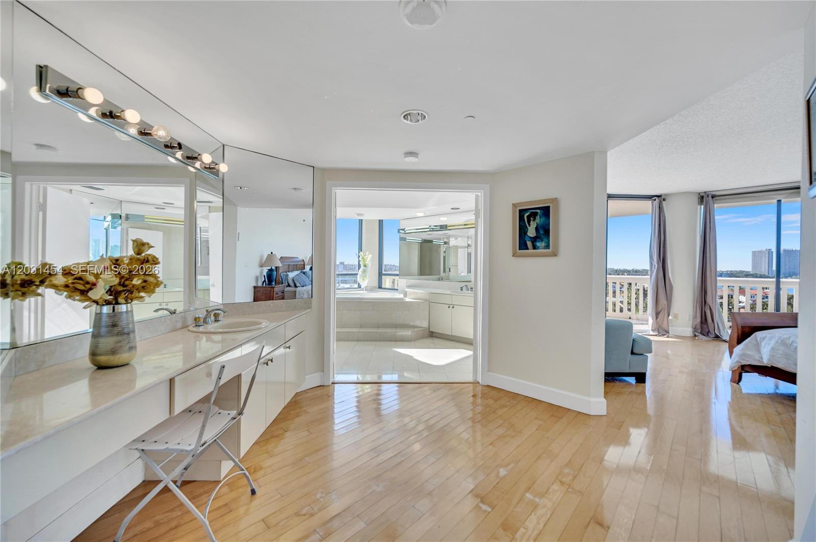 2000 Island Boulevard