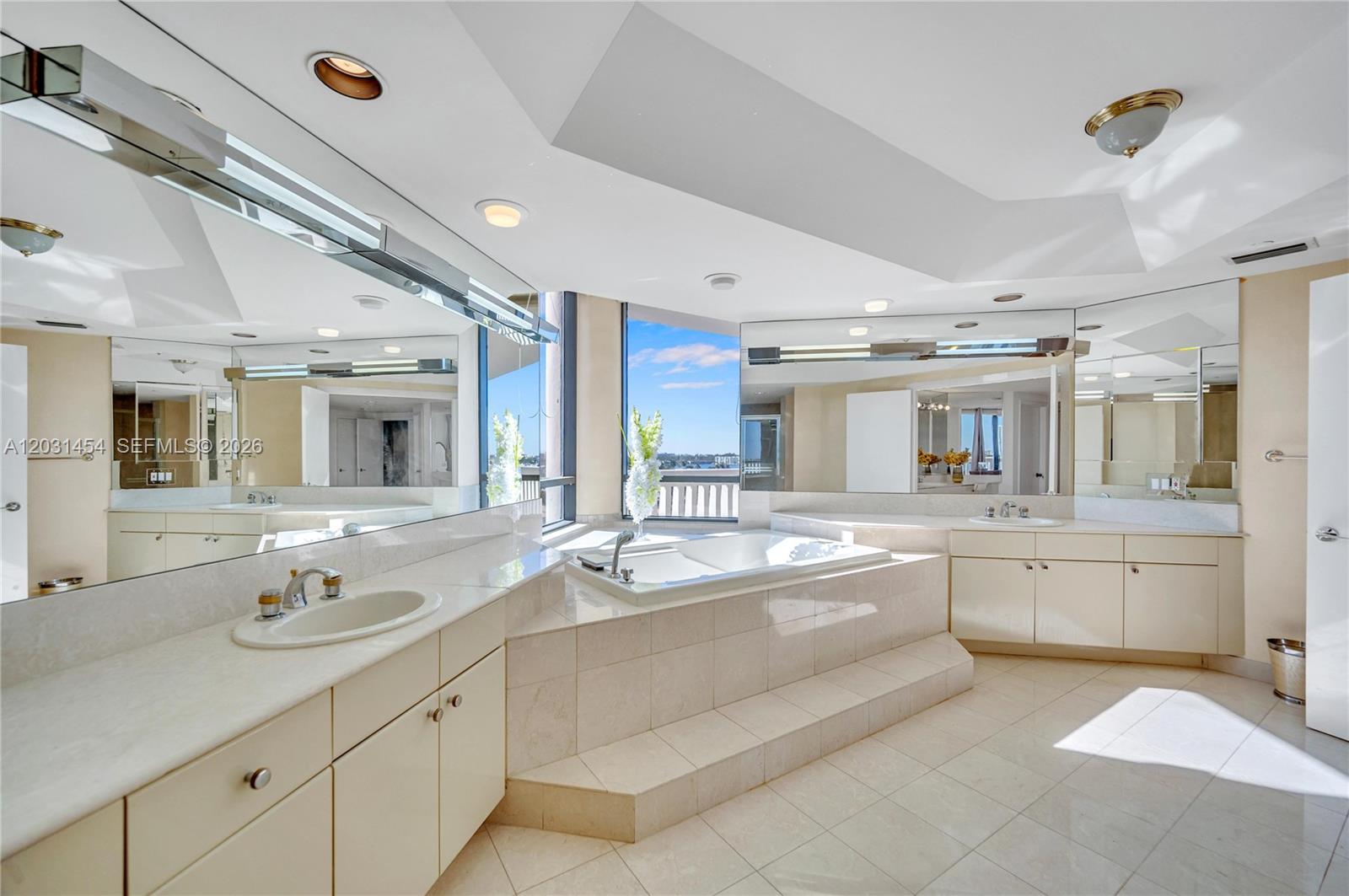 2000 Island Boulevard