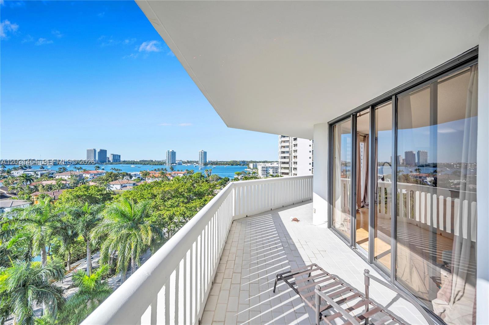 2000 Island Boulevard