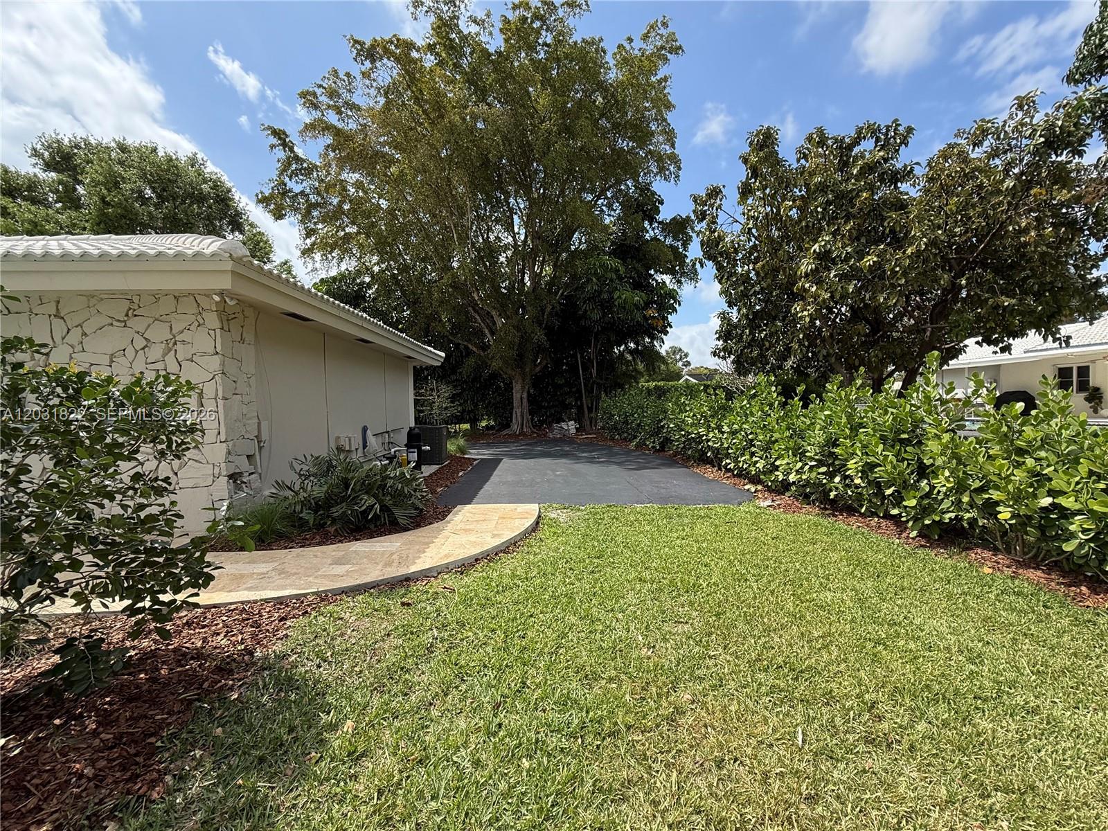 8845 SW 176th Terrace