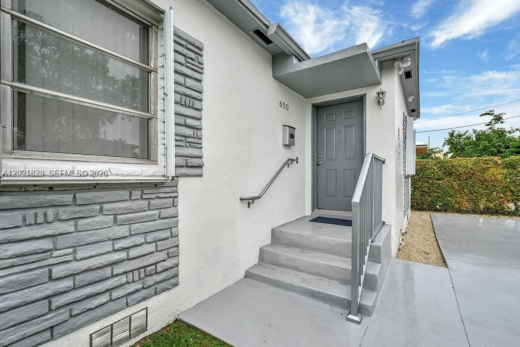 600 NW 34th Avenue
