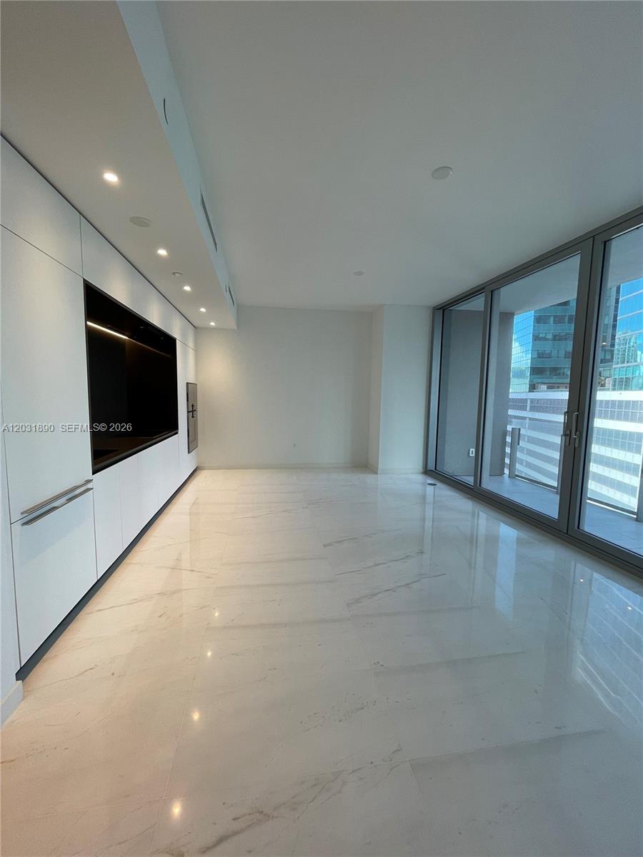 300 Biscayne Blvd Way