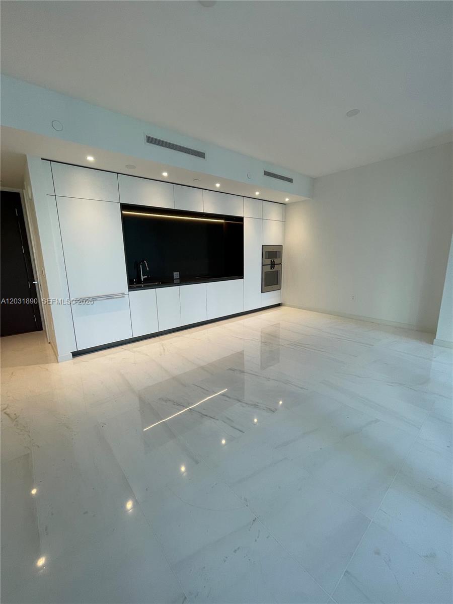 300 Biscayne Blvd Way