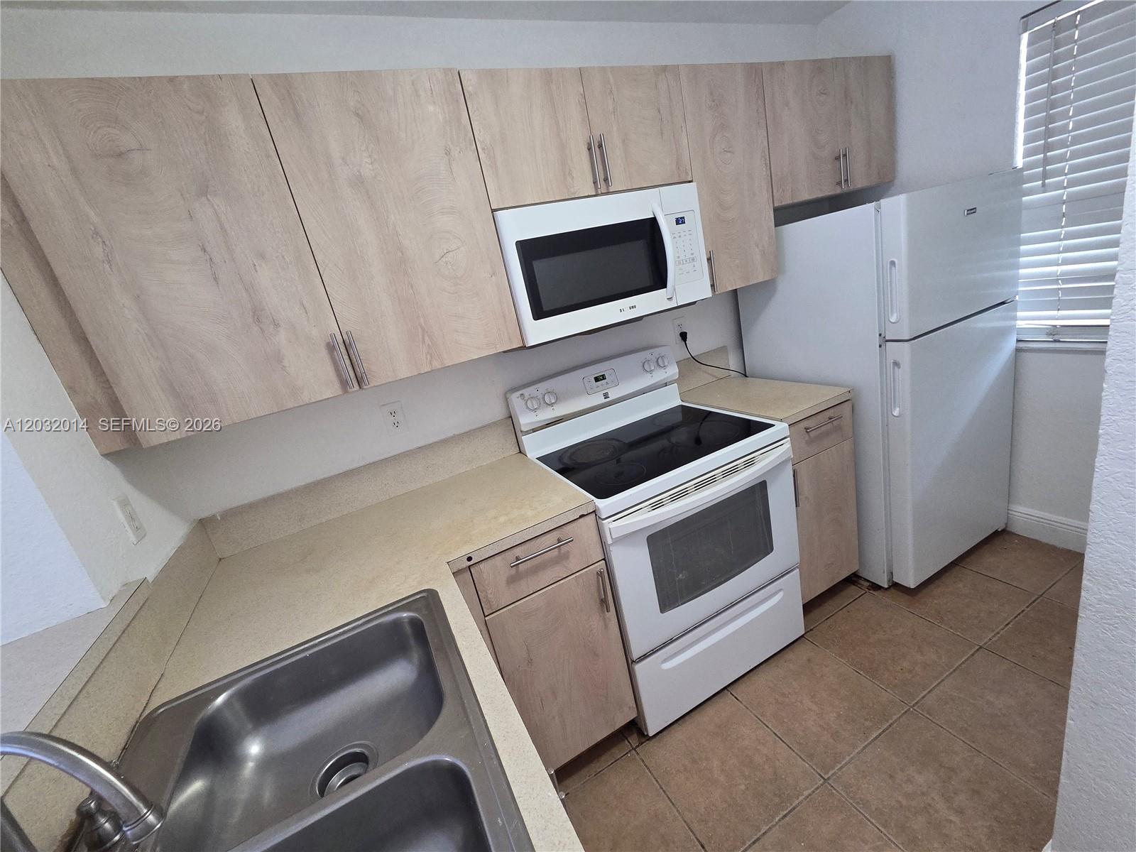 7989 NW 8th Street