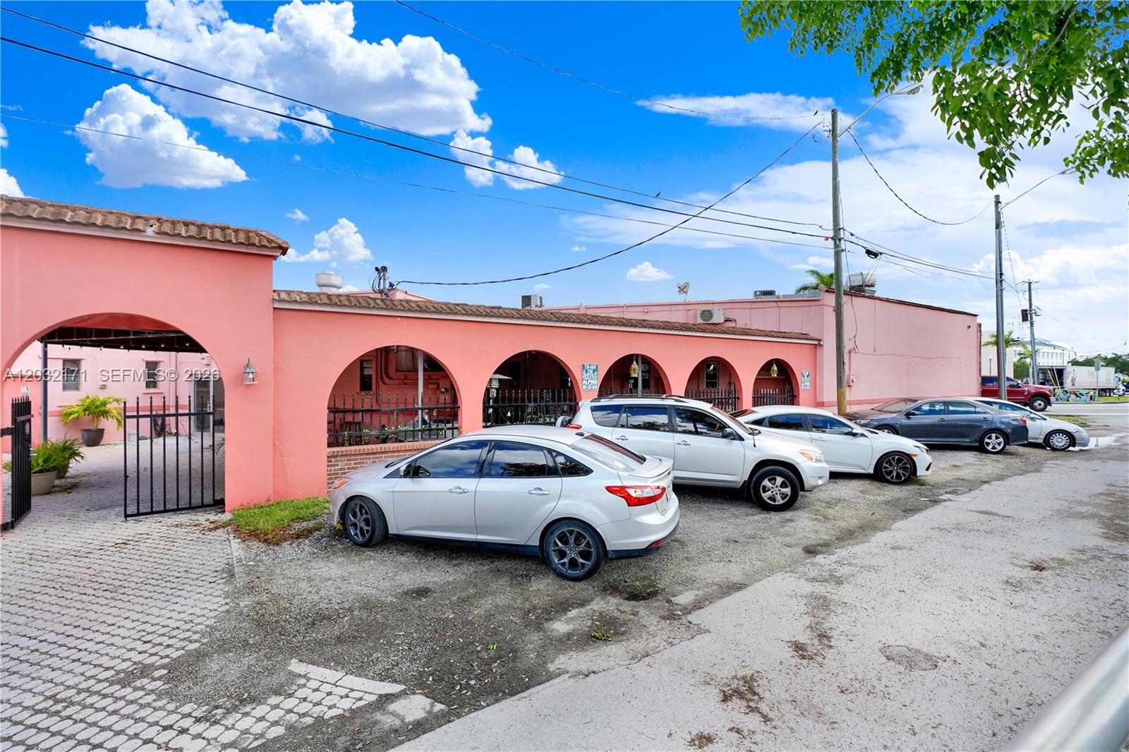 1 S Krome Avenue