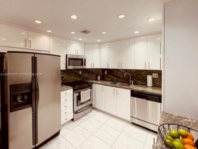 500 Bayview Drive