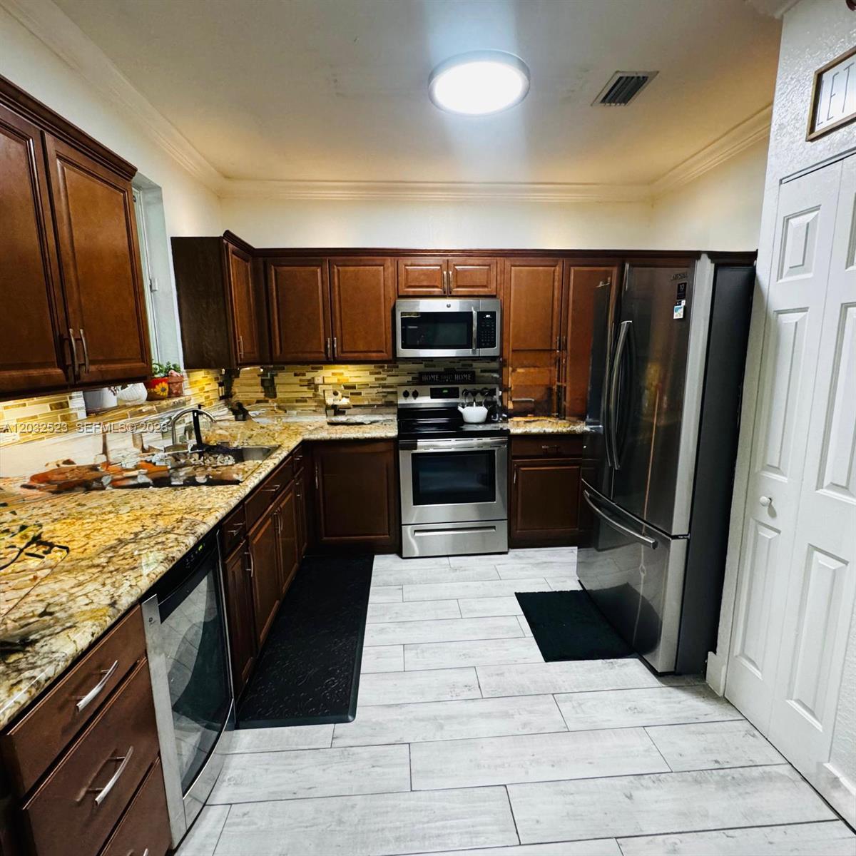 2808 SE 15th Road