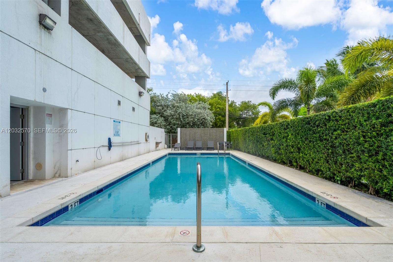 36 NW 6th Avenue