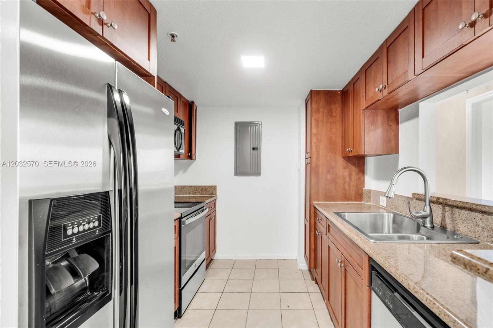 36 NW 6th Avenue