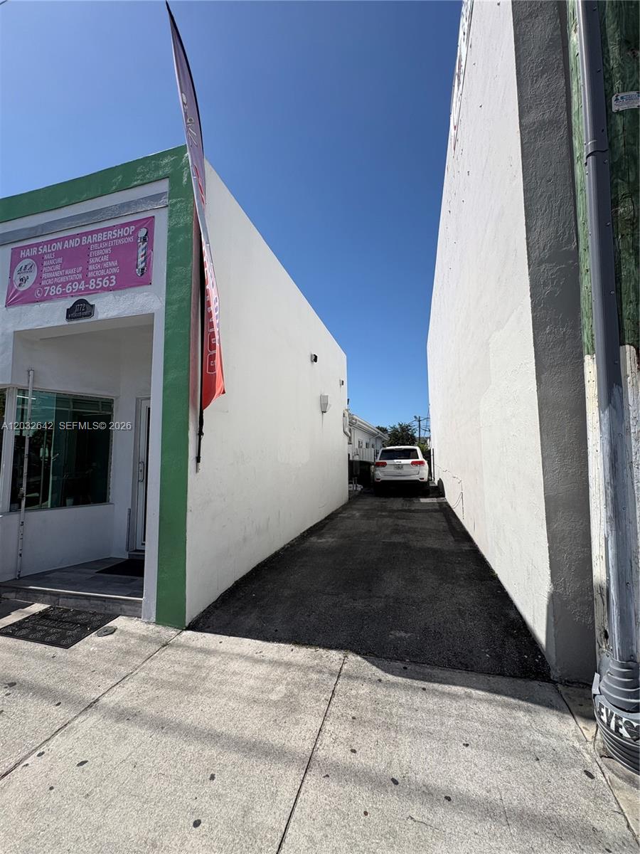 1772 W Flagler Street