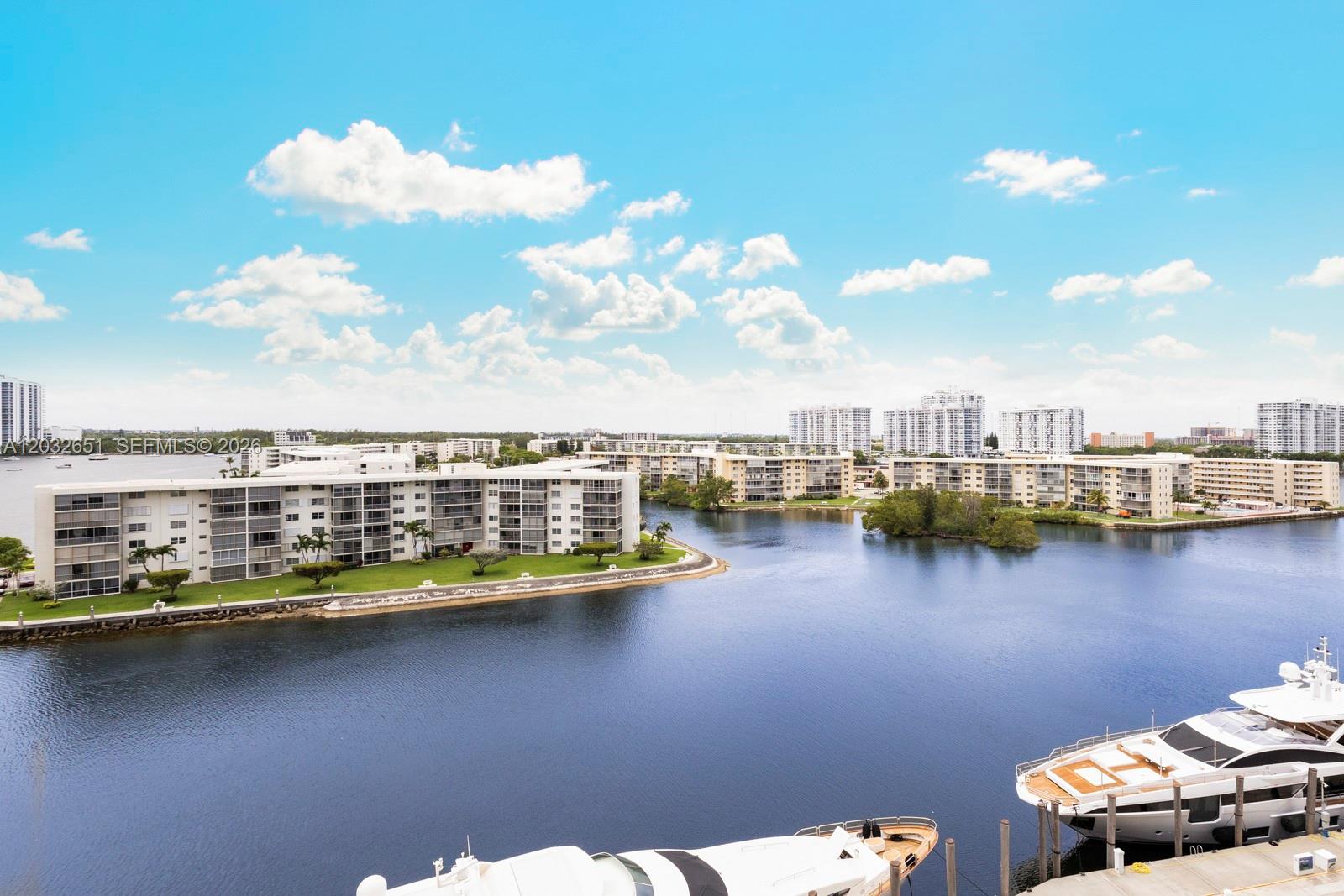 1000 W Island Boulevard