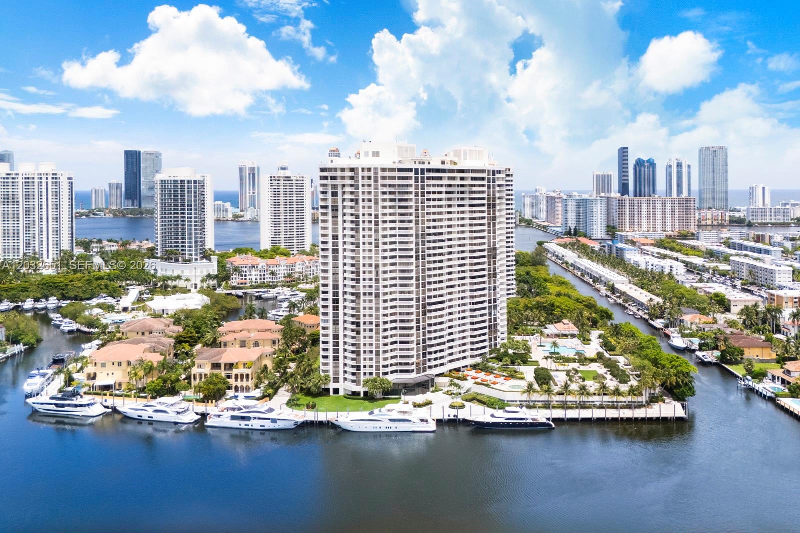 1000 W Island Boulevard