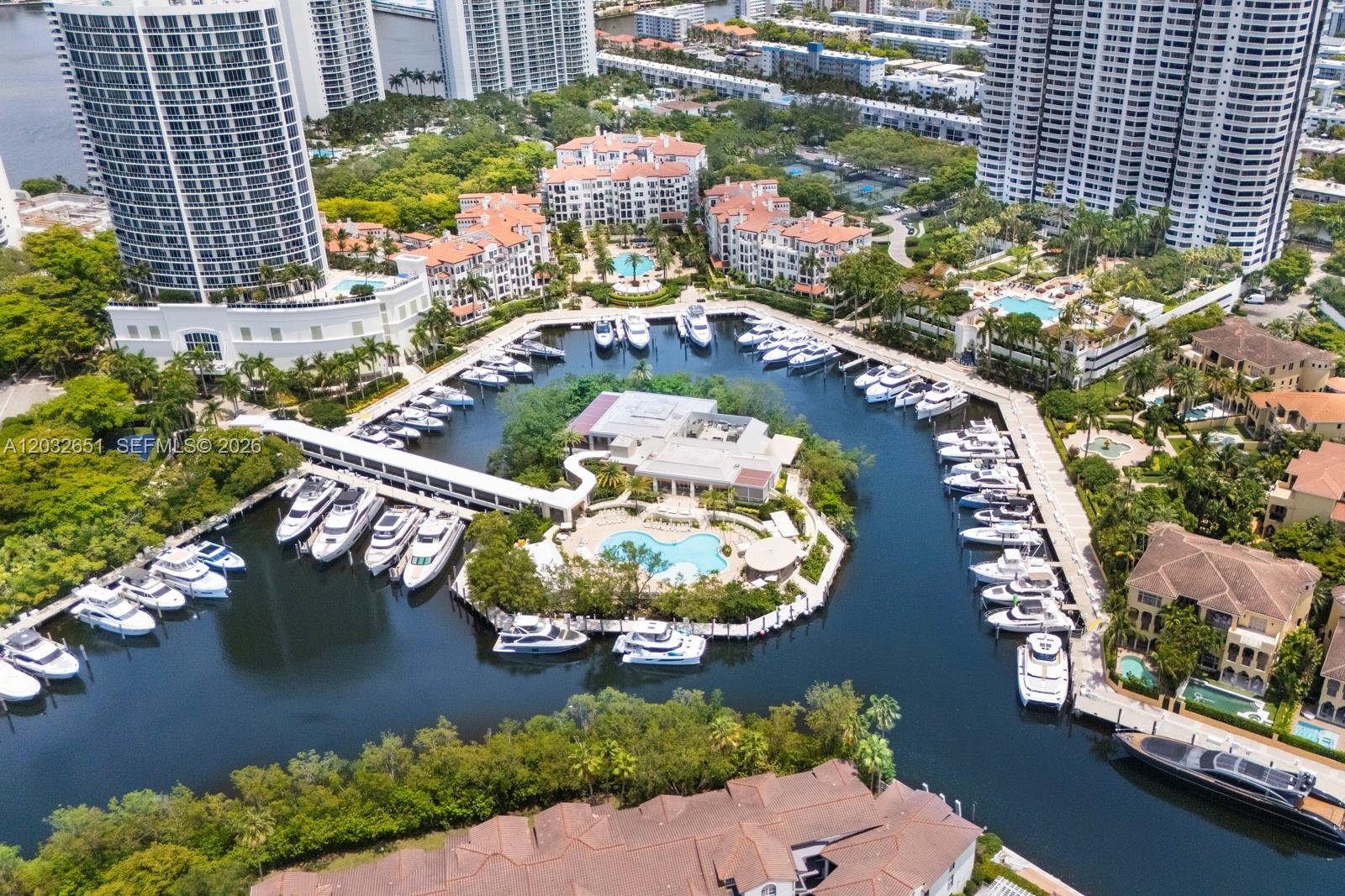 1000 W Island Boulevard
