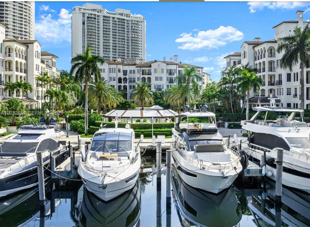 1000 W Island Boulevard