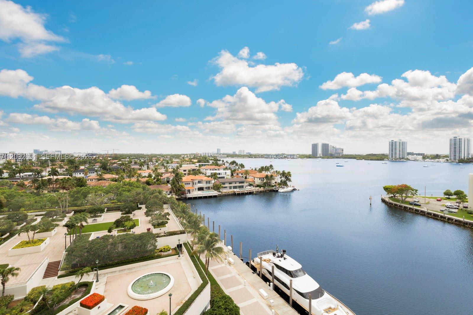 1000 W Island Boulevard