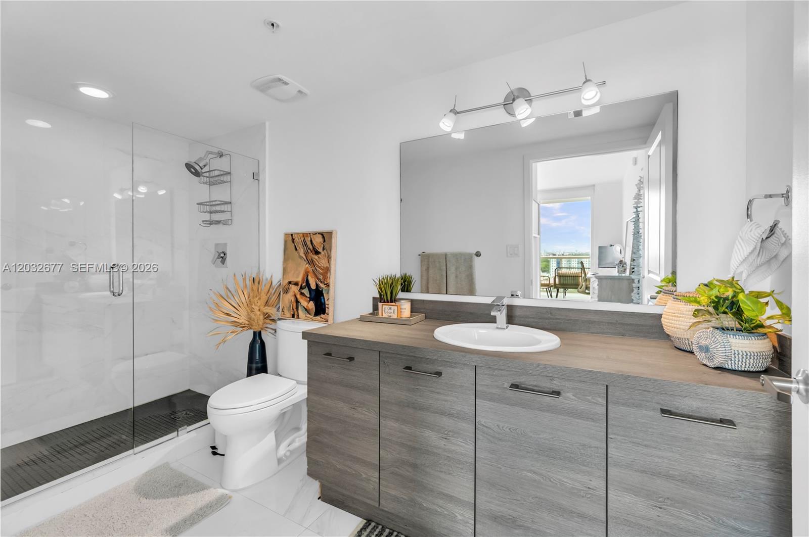 400 Sunny Isles Boulevard
