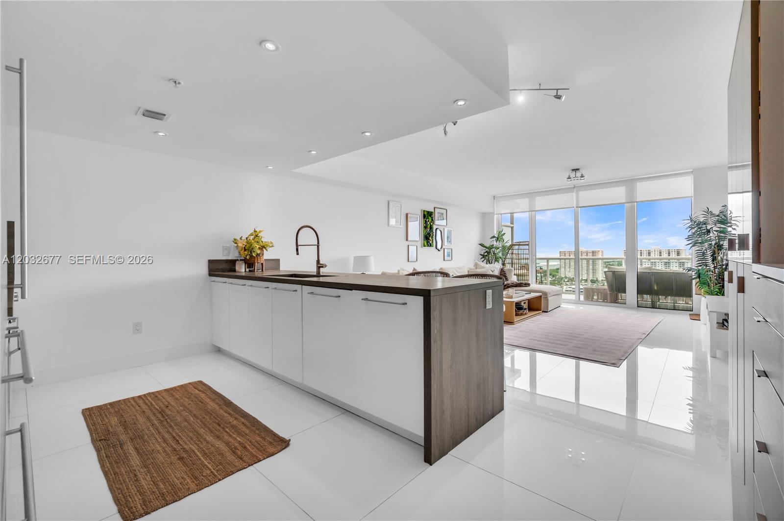400 Sunny Isles Boulevard