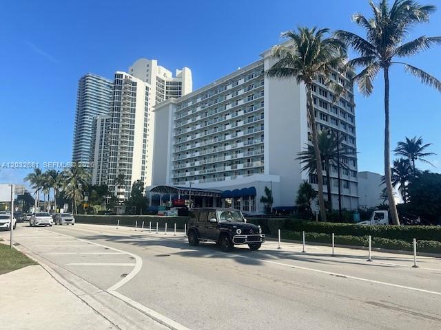 19201 Collins Avenue