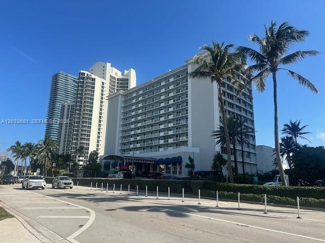 19201 Collins Avenue