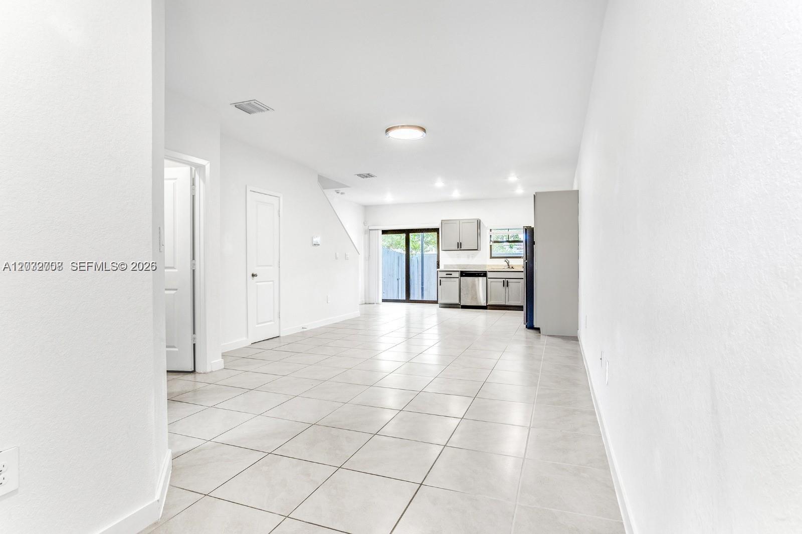 109 NE 3rd Court