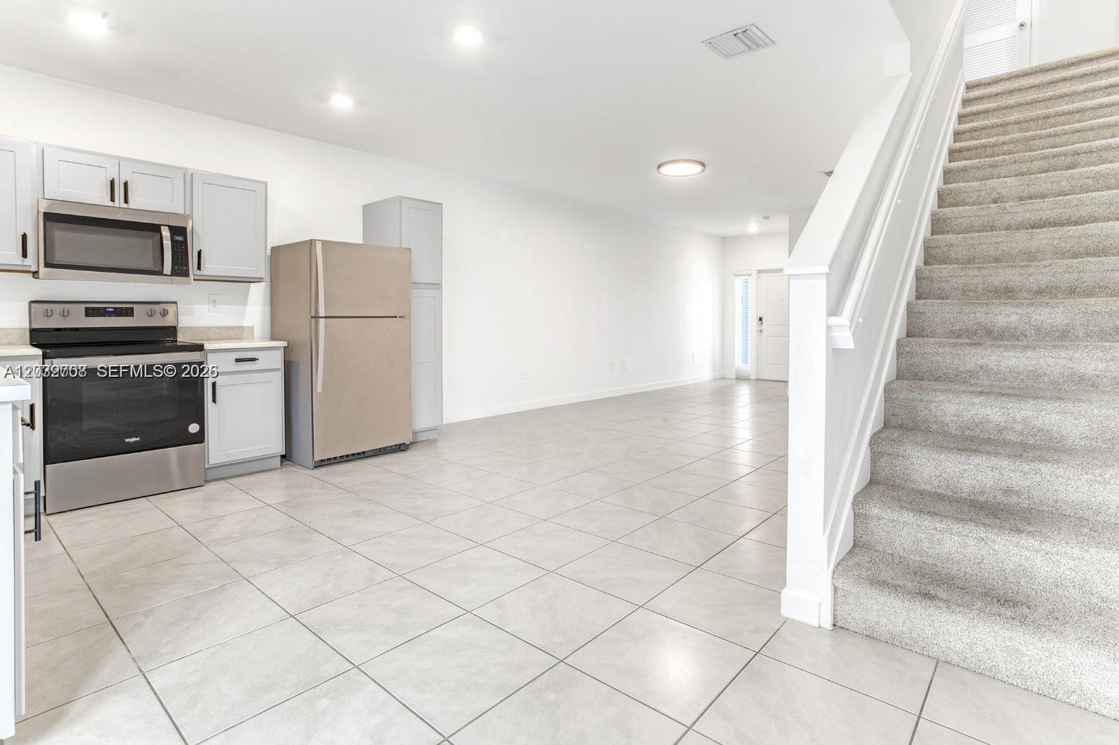 109 NE 3rd Court