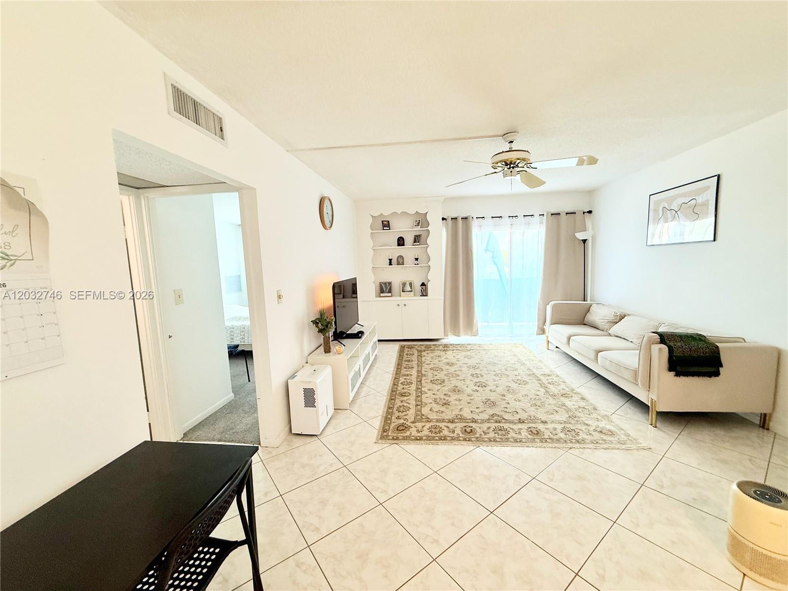 400 Kings Point Drive
