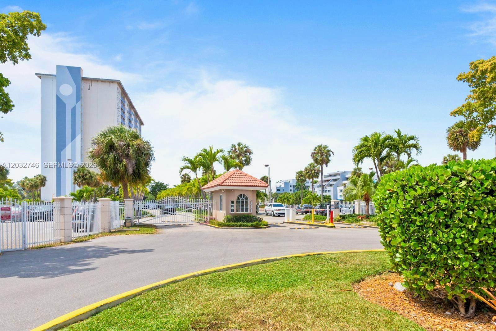 400 Kings Point Drive