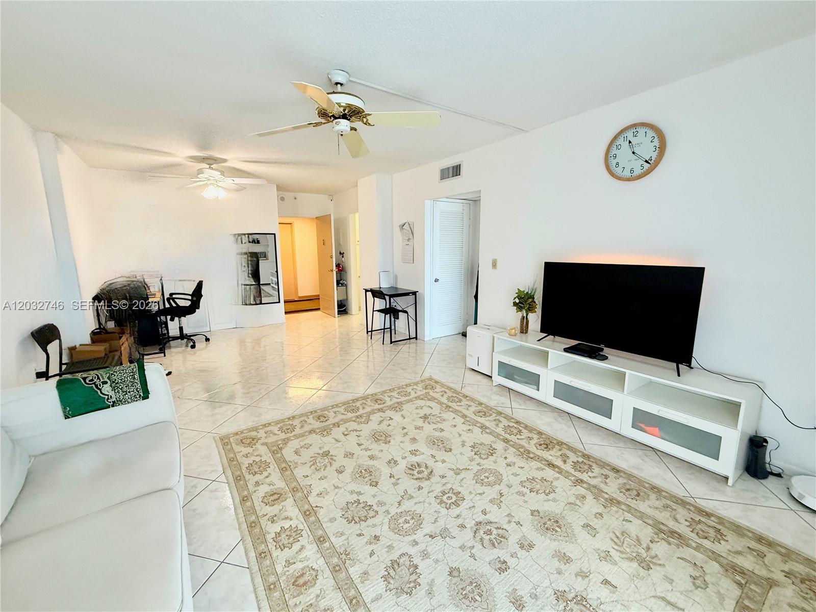 400 Kings Point Drive