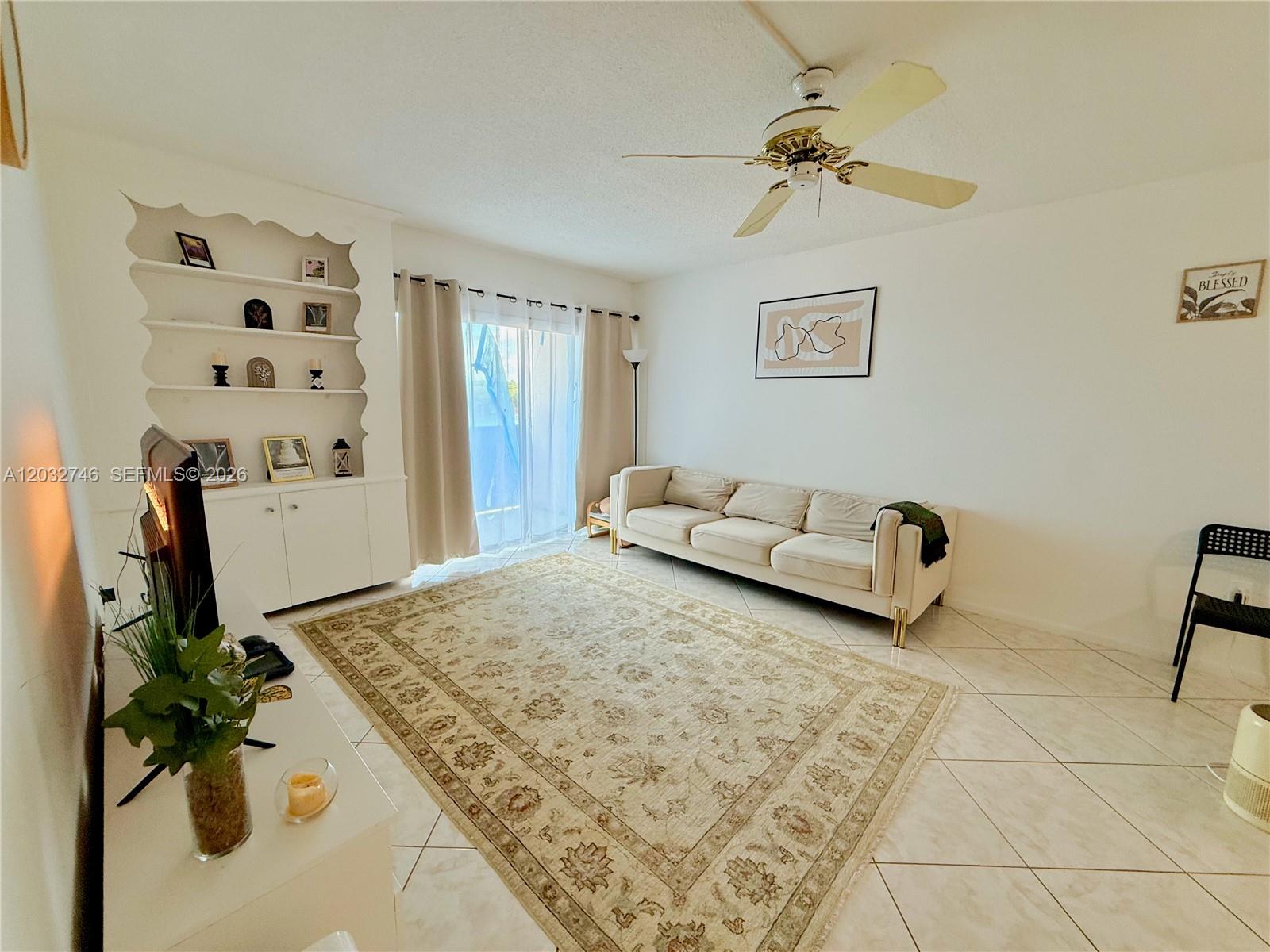 400 Kings Point Drive