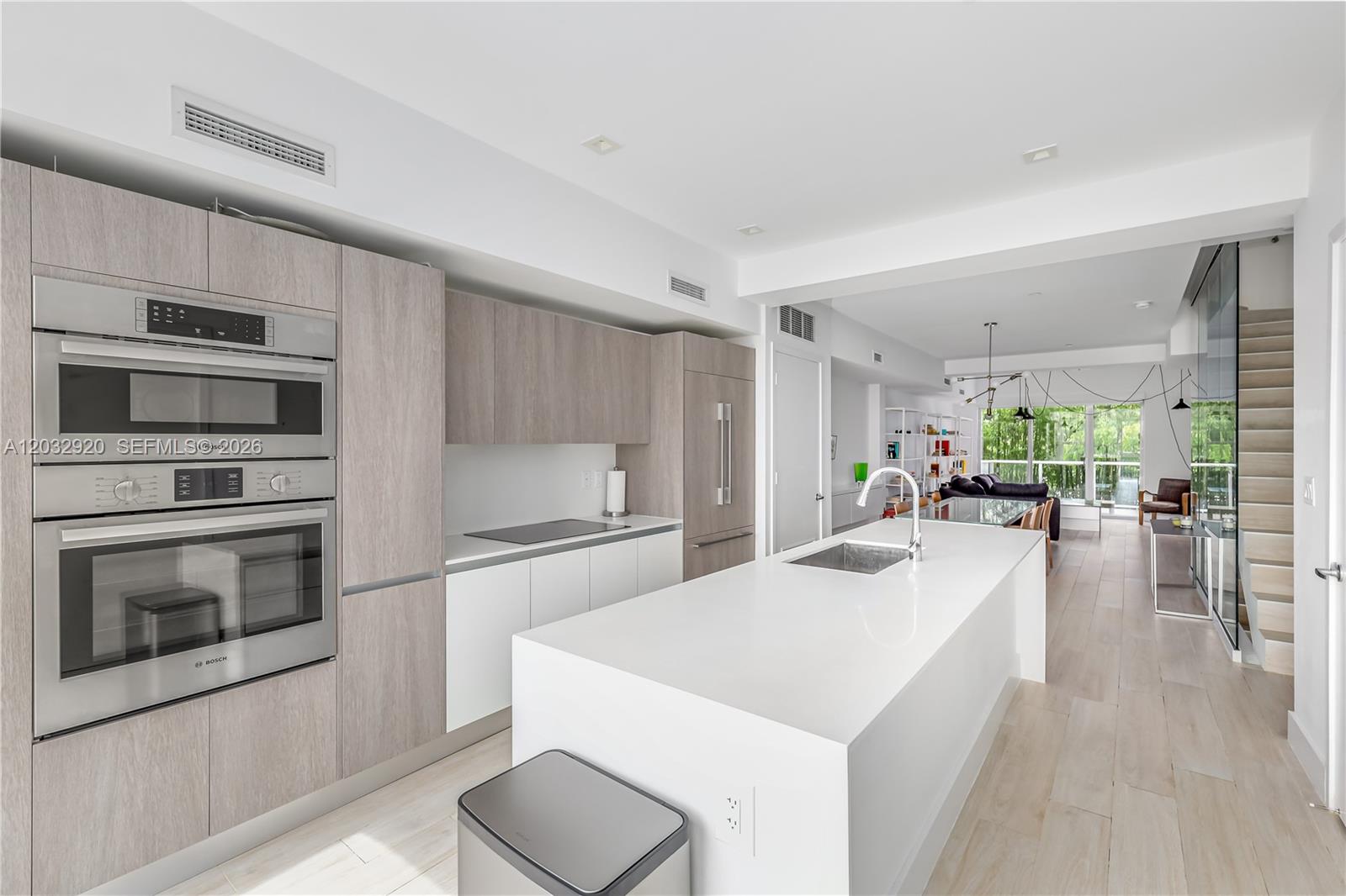 455 NE 39th Street