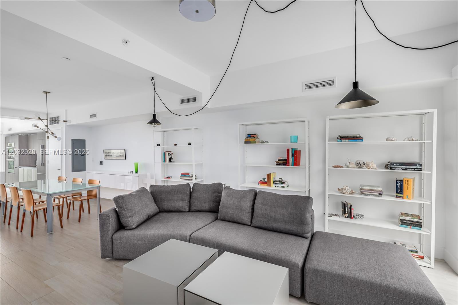 455 NE 39th Street