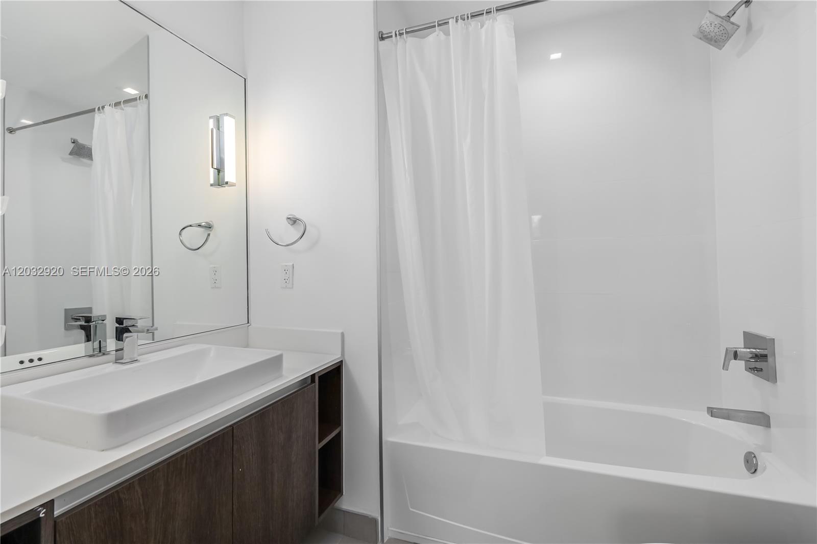 455 NE 39th Street