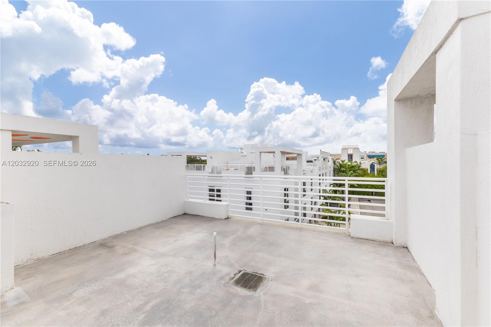 455 NE 39th Street