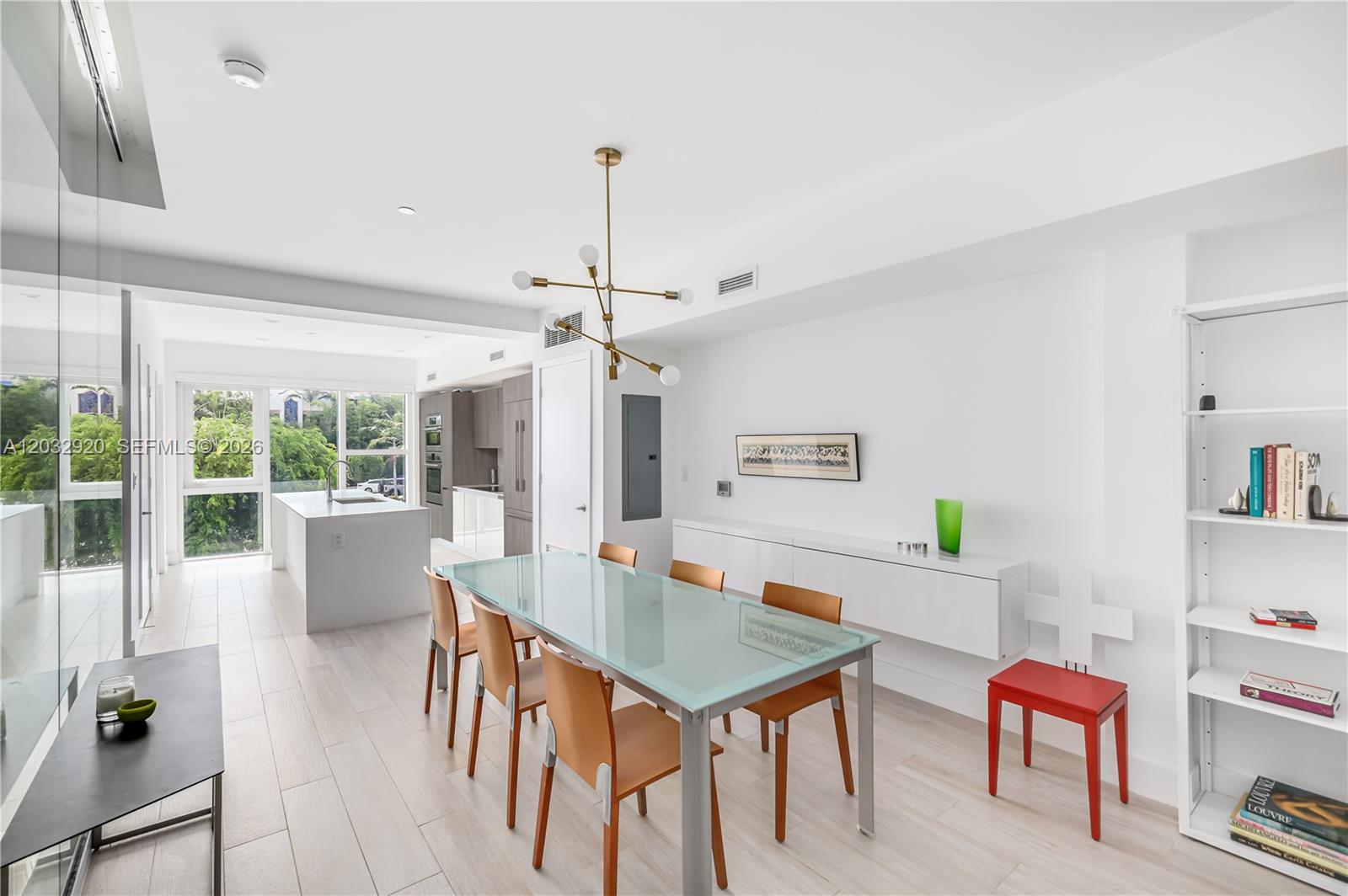 455 NE 39th Street