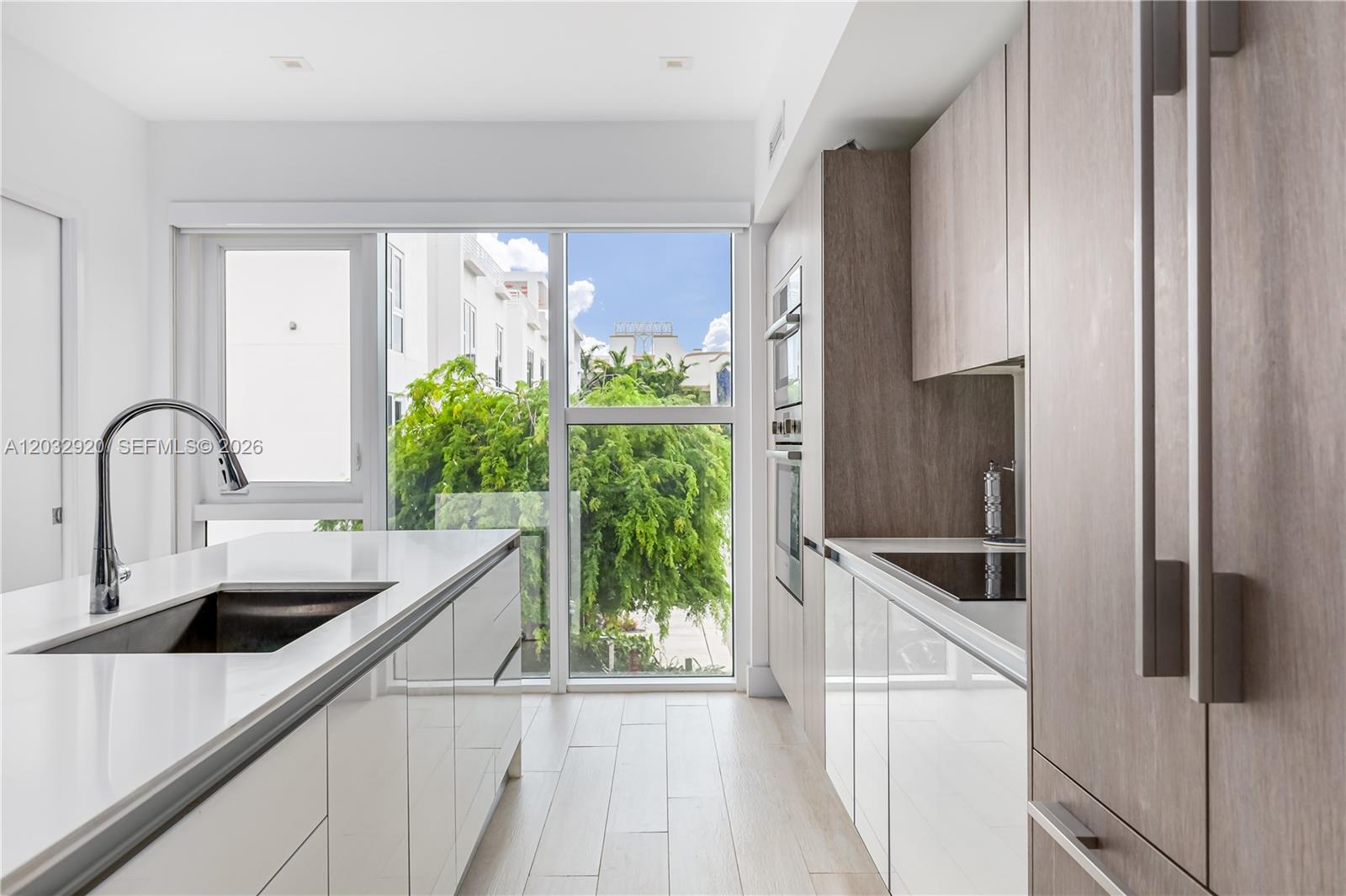 455 NE 39th Street