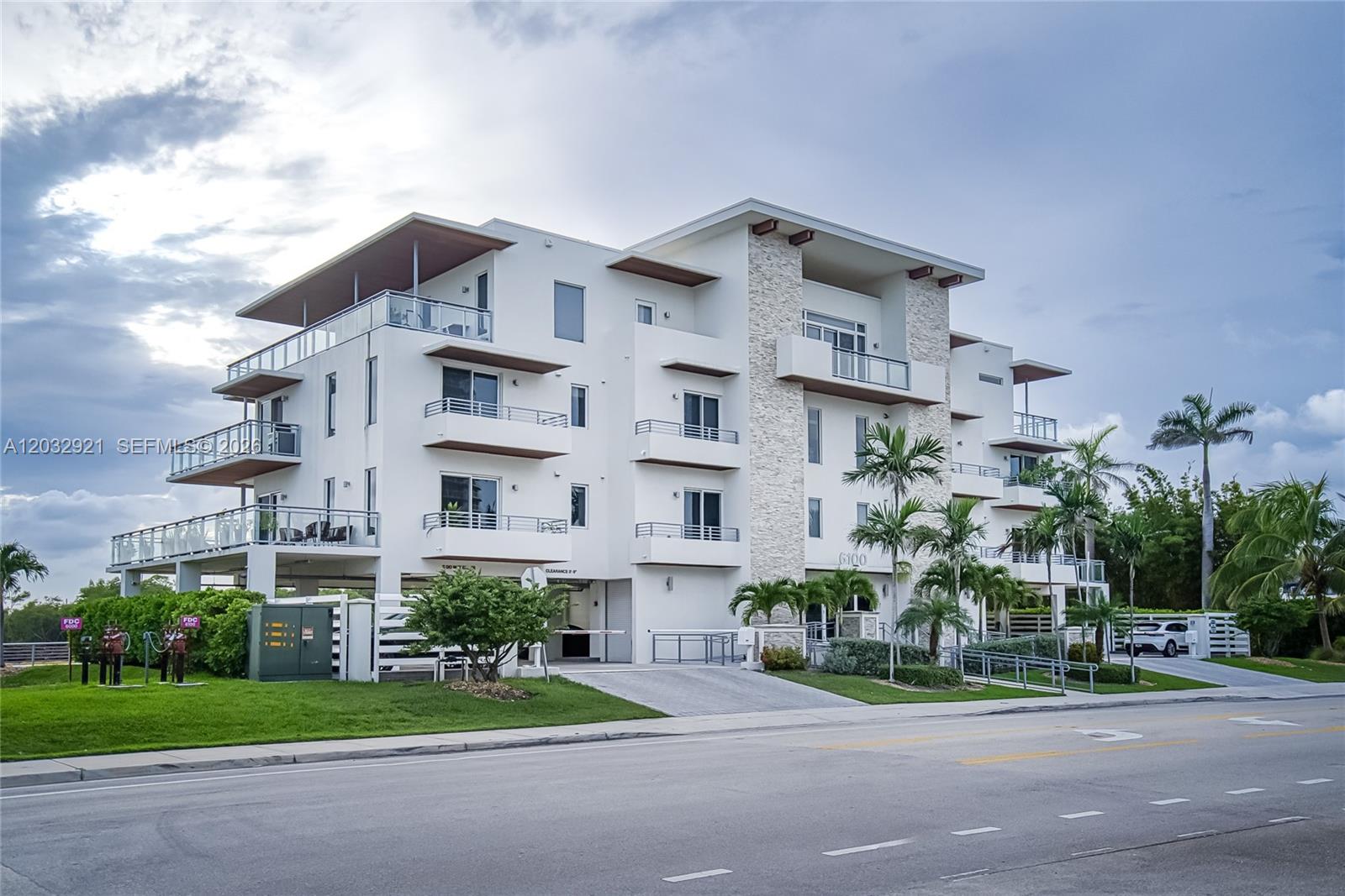 6100 N Ocean Drive
