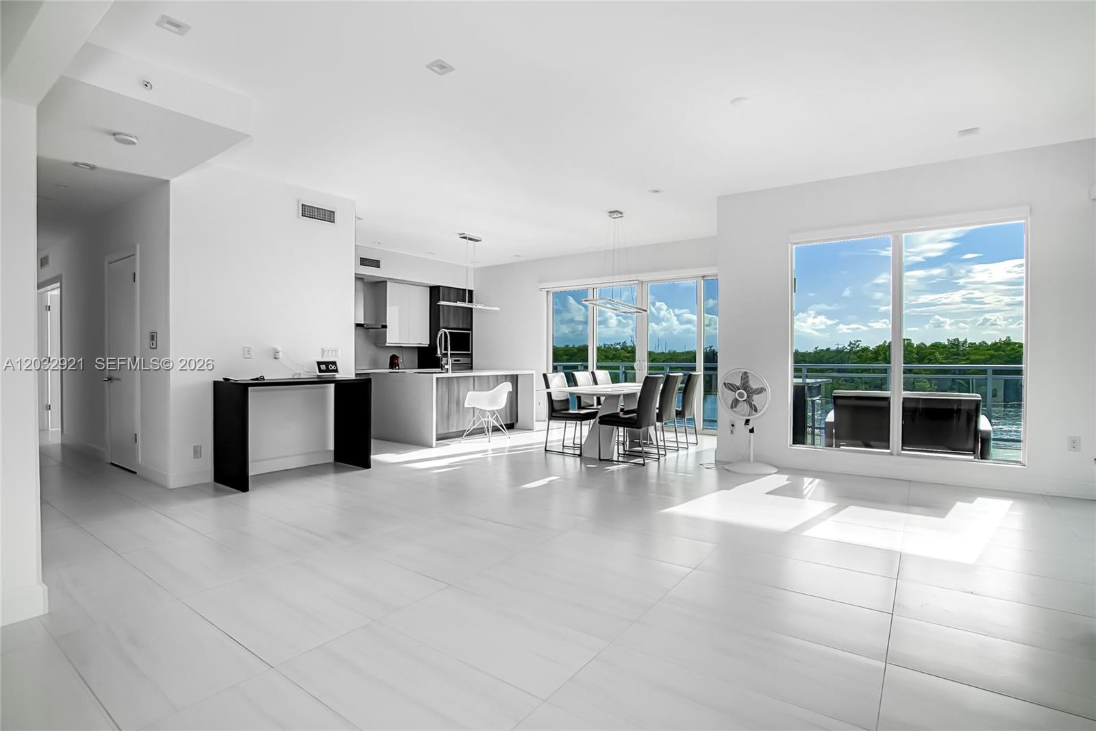 6100 N Ocean Drive