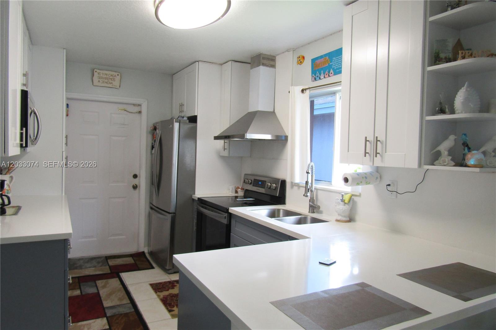 942 SW 8th Place