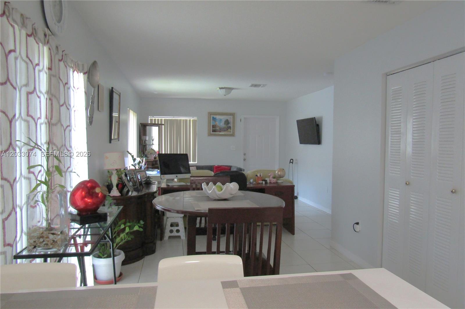 942 SW 8th Place