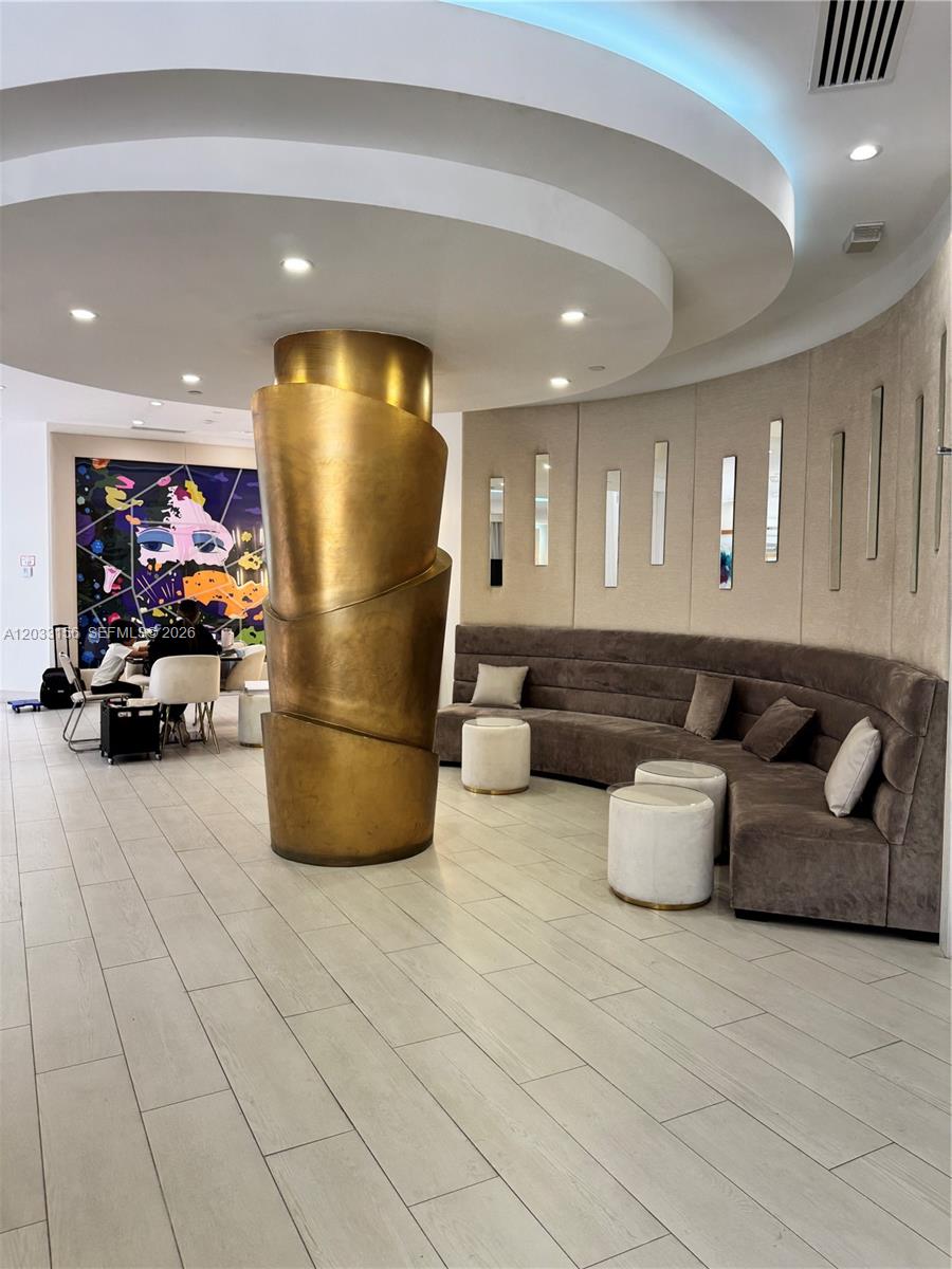 3610 Yacht Club Drive