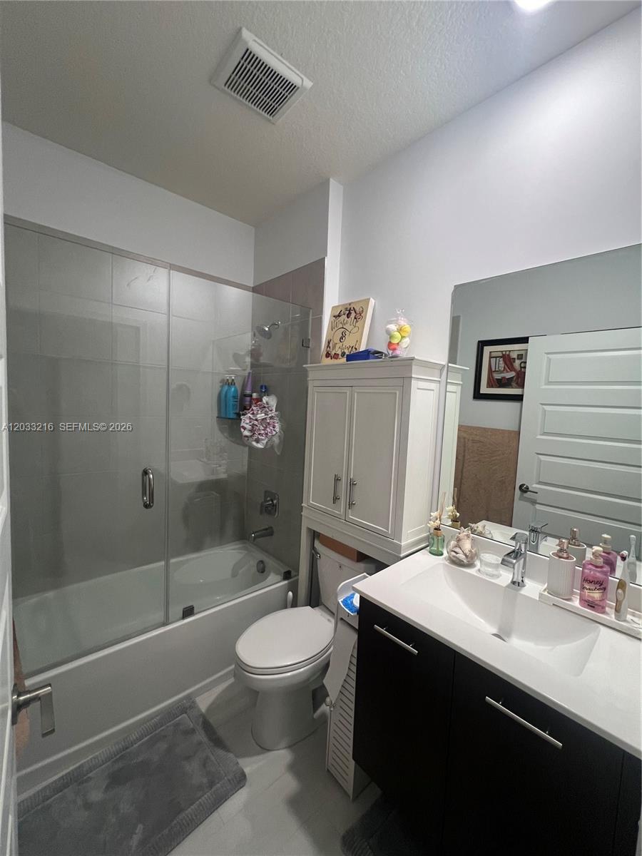 4670 NW 84th Avenue