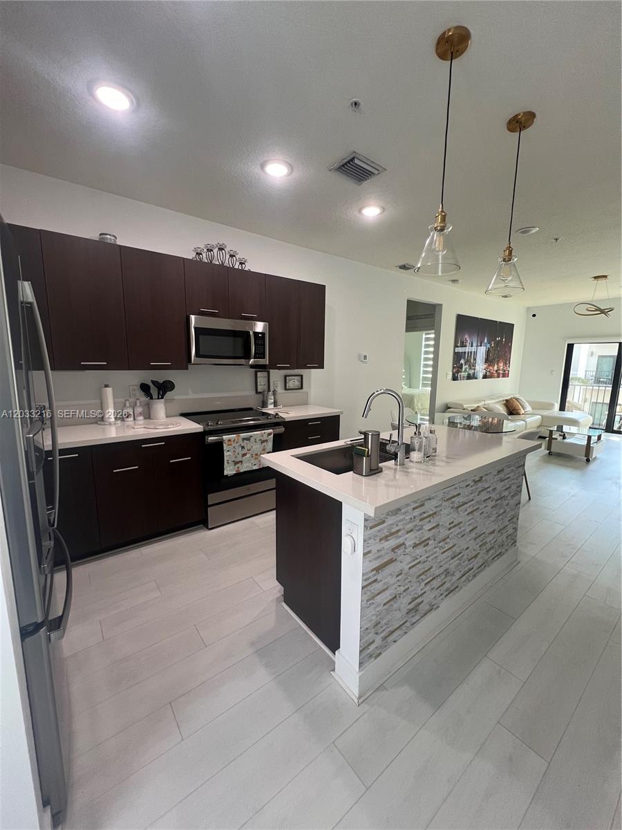 4670 NW 84th Avenue