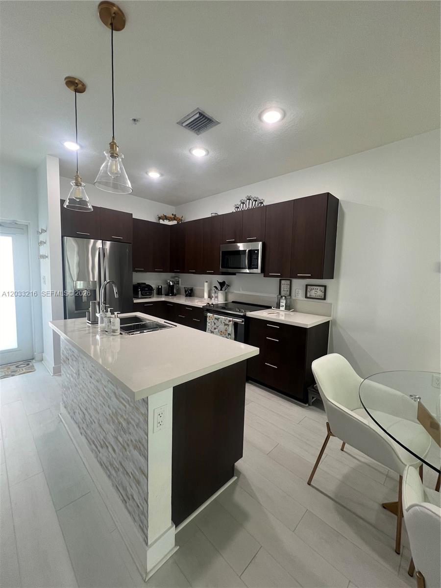 4670 NW 84th Avenue