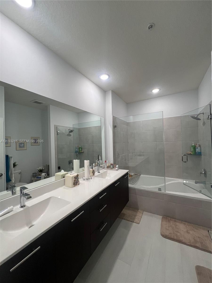 4670 NW 84th Avenue